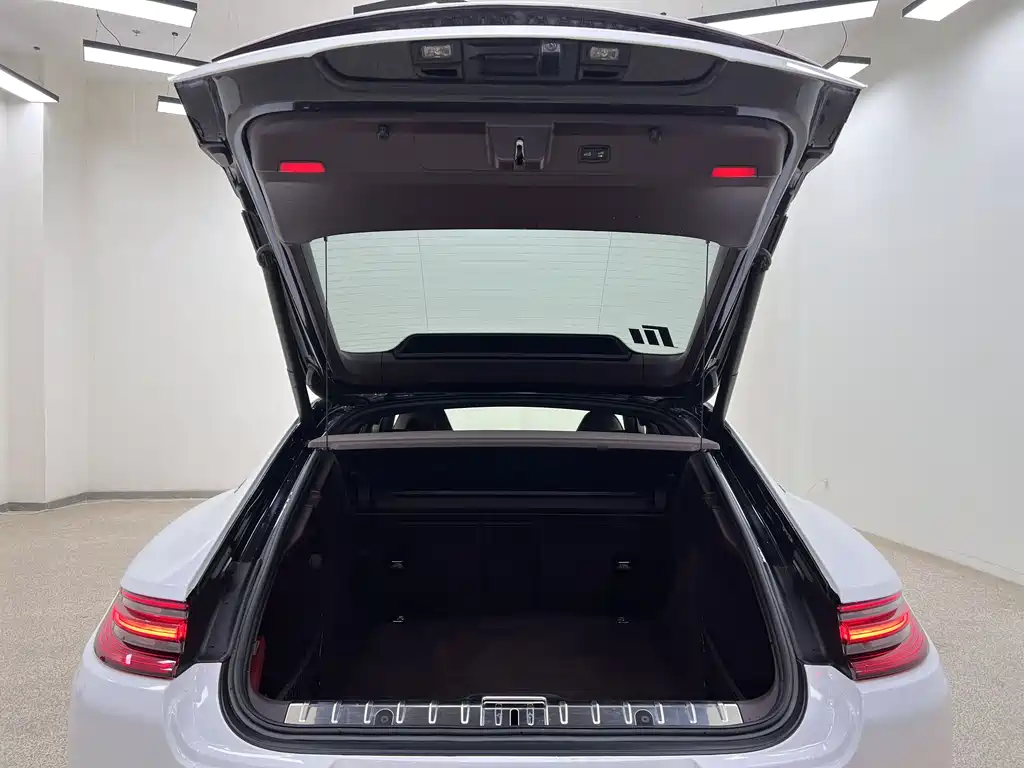 Panamera 2017 Panamera 4 Executive Extended Edition 3.0T купить на сайте DeffCars
