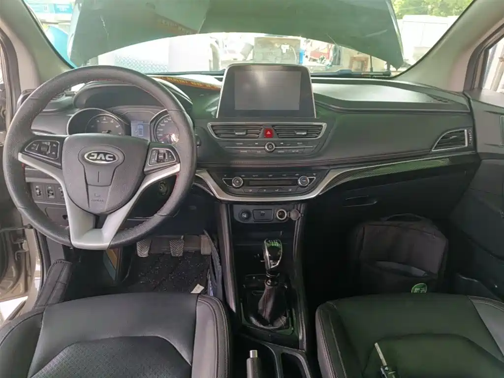 Refine S3 2017 1.5L manual luxury smart model купить на сайте DeffCars
