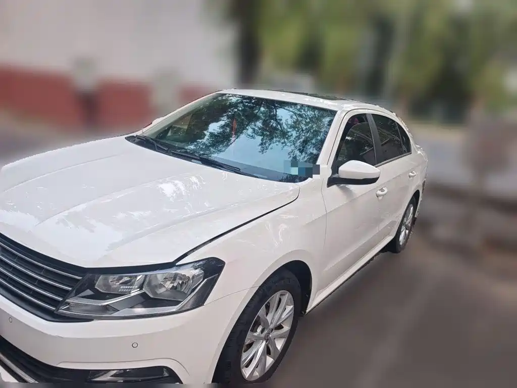 Lavida 2015 1.6L automatic comfort version купить на сайте DeffCars
