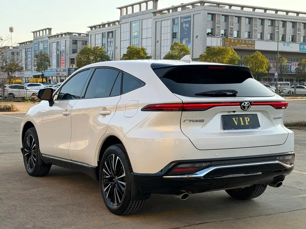 Vesa 2022 2.0L CVT two-wheel drive premium version купить на сайте DeffCars