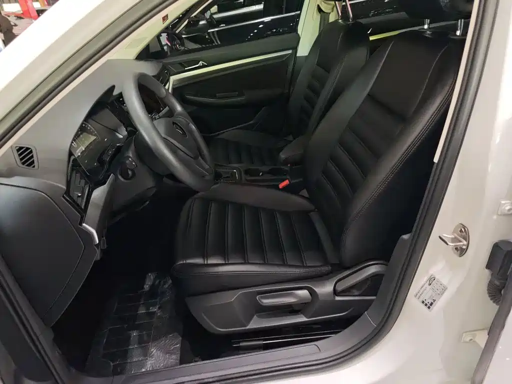Bora 2021 1.5L Automatic Fashion Zhi Lian Edition купить на сайте DeffCars