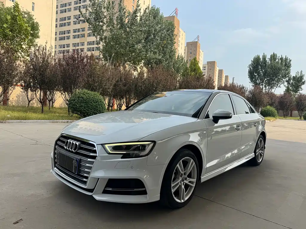Audi A3 2020 Limousine 35 TFSI Fashion Type National VI купить на сайте DeffCars