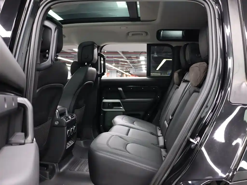 Land Rover Defender 2024 110 3.0T P400 XS купить на сайте DeffCars
