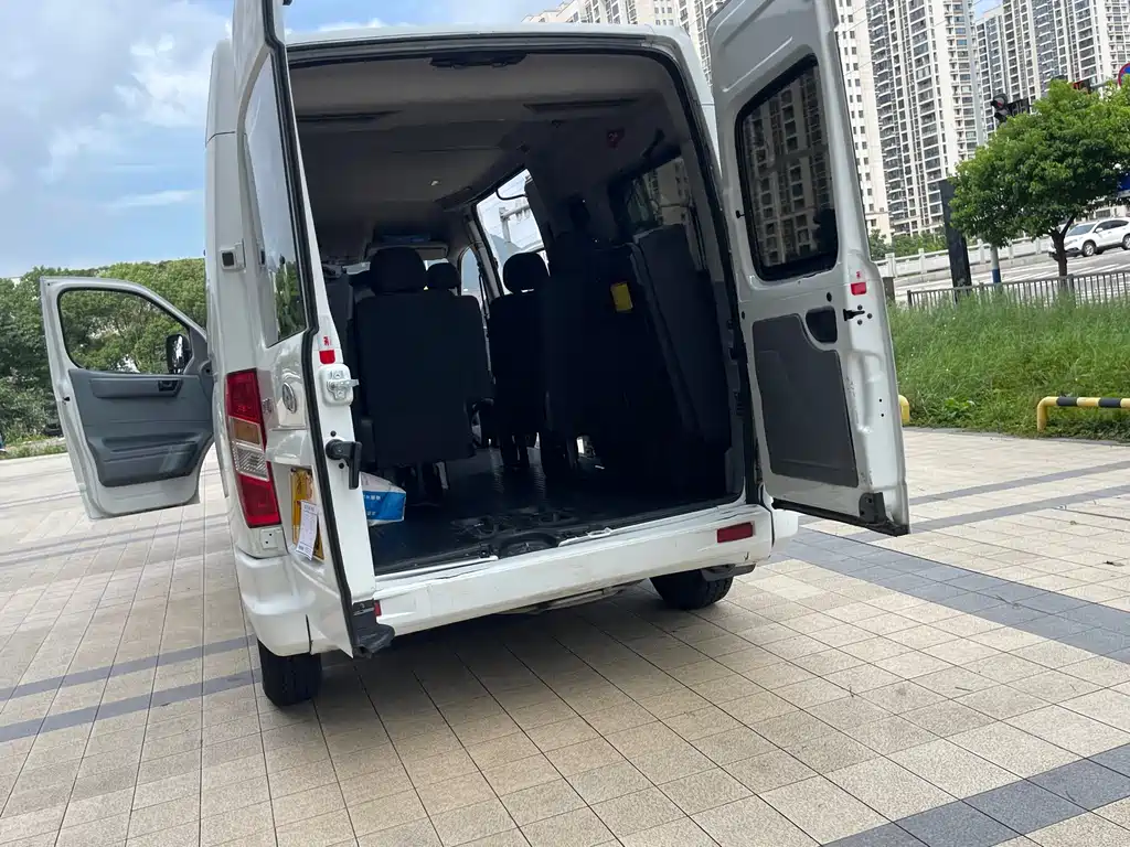 Xintu V80 2018 2.5T 6-speed manual Shangjie long axis mid-top 14/15/16 seats купить на сайте DeffCars