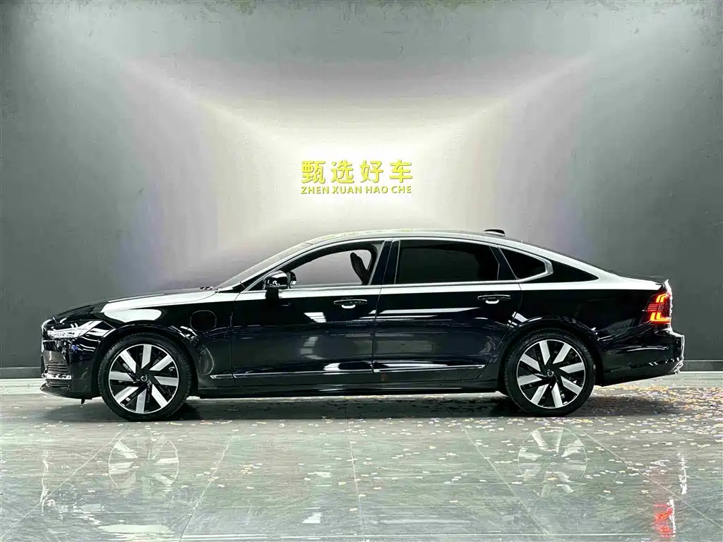Volvo S90 plug-in hybrid 2025 plug-in hybrid four-wheel drive long range Zhiya luxury version купить на сайте DeffCars