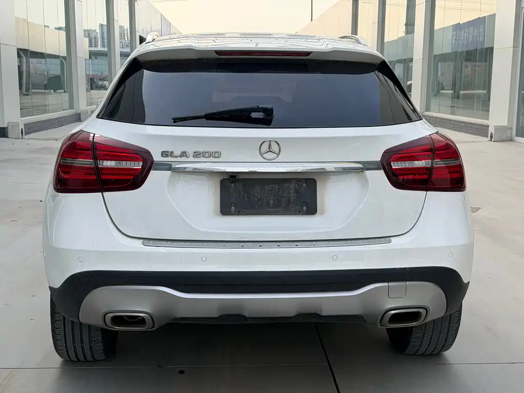 Mercedes-Benz GLA 2018 GLA 200 Fashion Model купить на сайте DeffCars