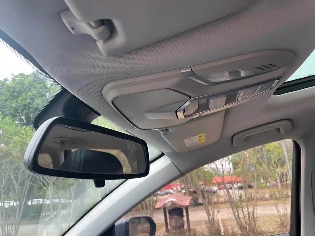 Wuling Capgemini 2020 1.5T CVT flagship model купить на сайте DeffCars