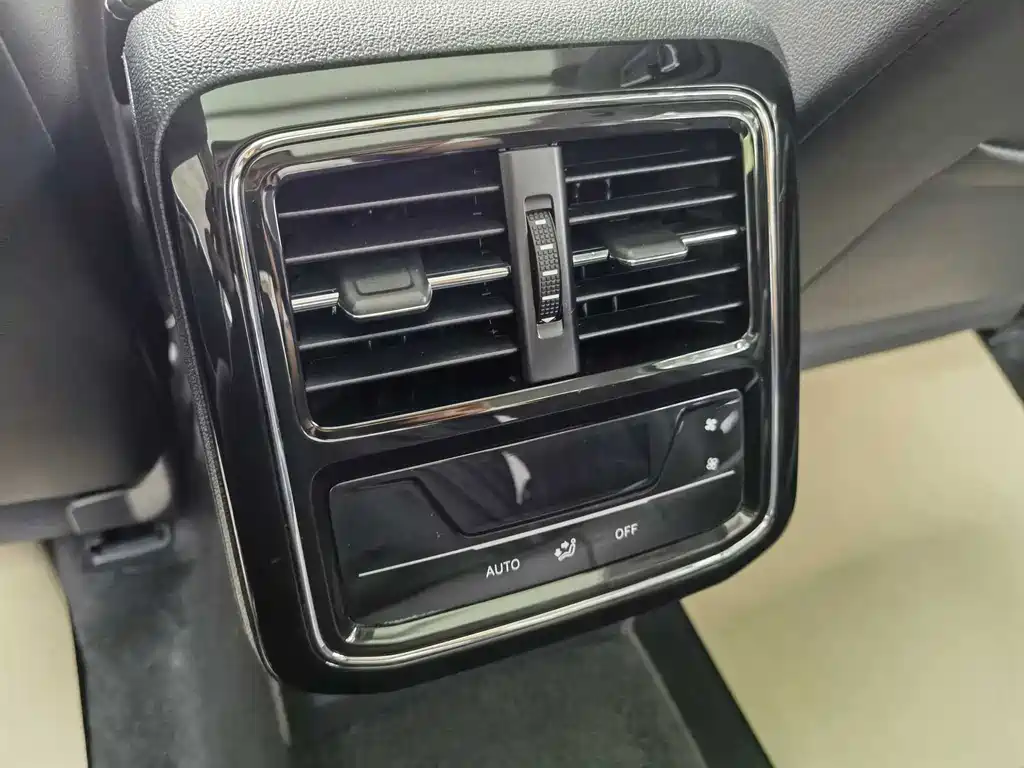Passat 2022 330TSI Deluxe Edition купить на сайте DeffCars