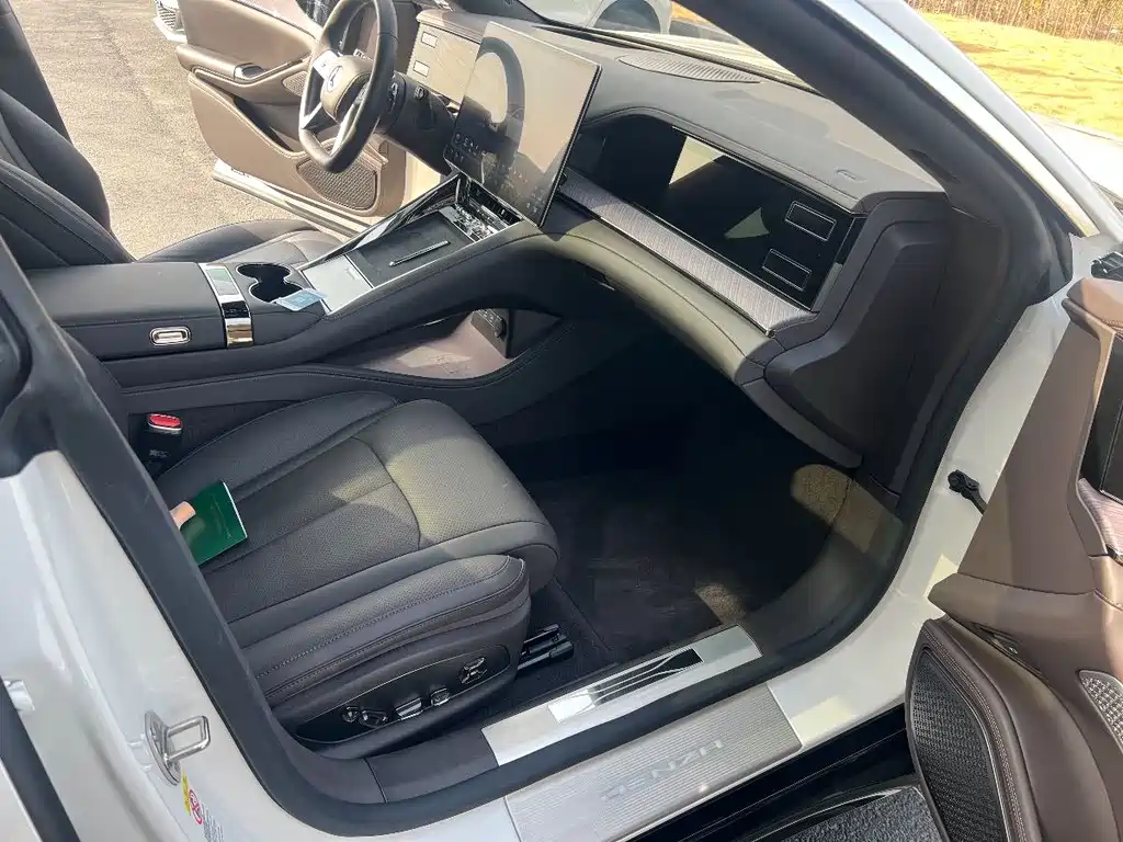 Denza Z9 2024 1100km four-wheel drive Ultra version купить на сайте DeffCars