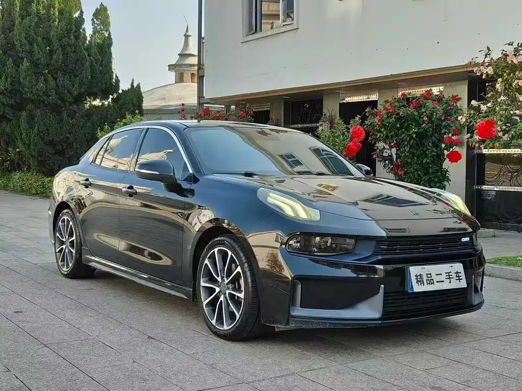 Lynk & Co 03 2018 1.5TD DCT Powerful Edition National V купить на сайте DeffCars