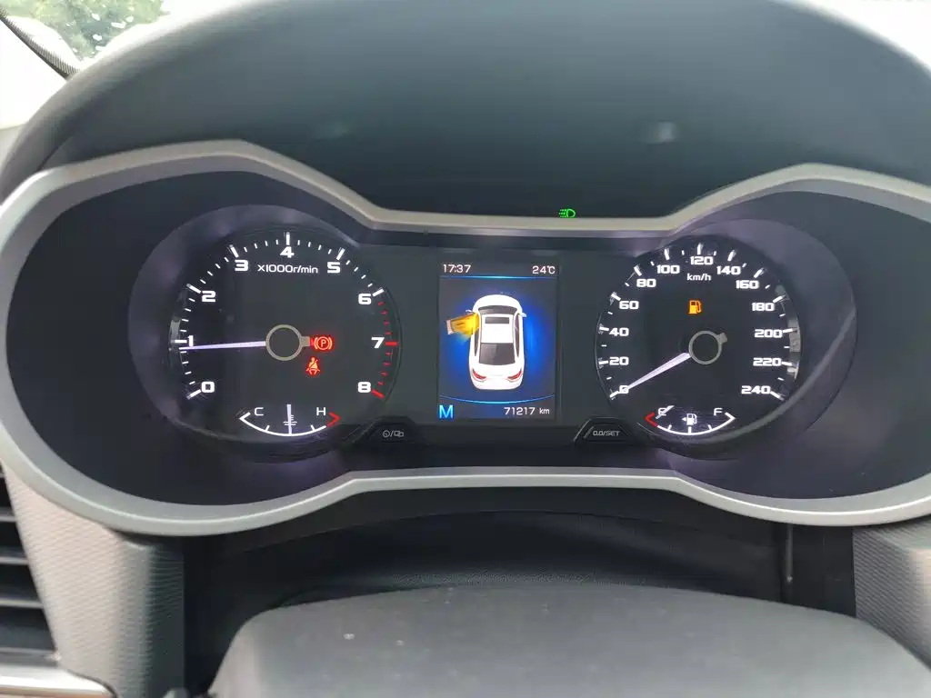 Emgrand GL 2018 1.4T manual elite smart connected model купить на сайте DeffCars