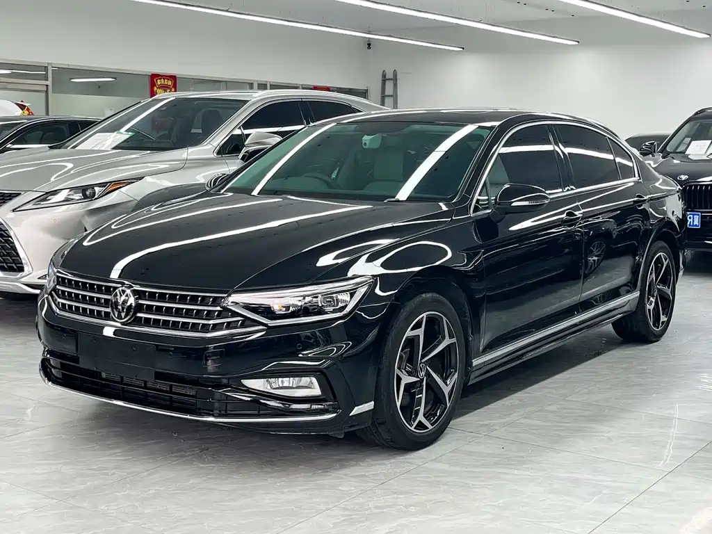 Magotan 2023 2 million commemorative edition 330TSI DSG leading model купить на сайте DeffCars