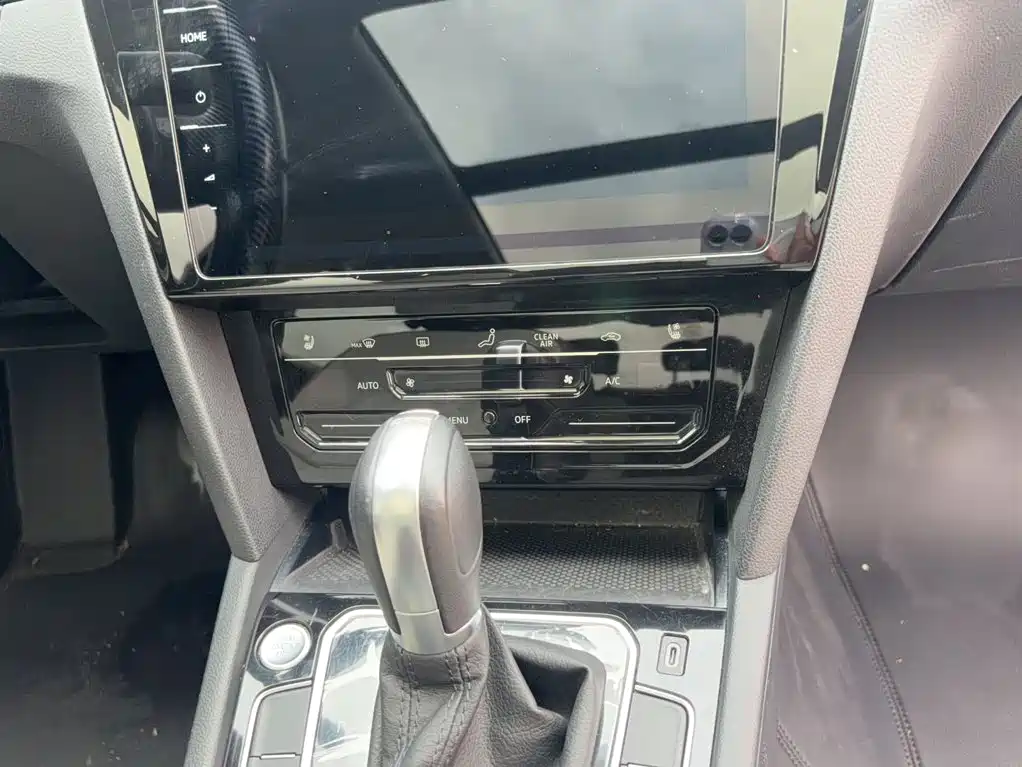Magotan 2023 2 million commemorative edition 330TSI DSG luxury model купить на сайте DeffCars
