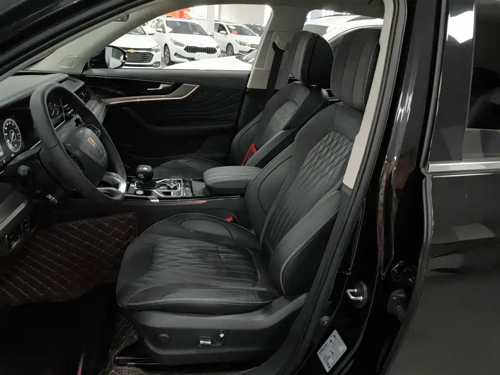 Hongqi HS5 2022 facelift 2.0T Zhilian Flagship Edition купить на сайте DeffCars