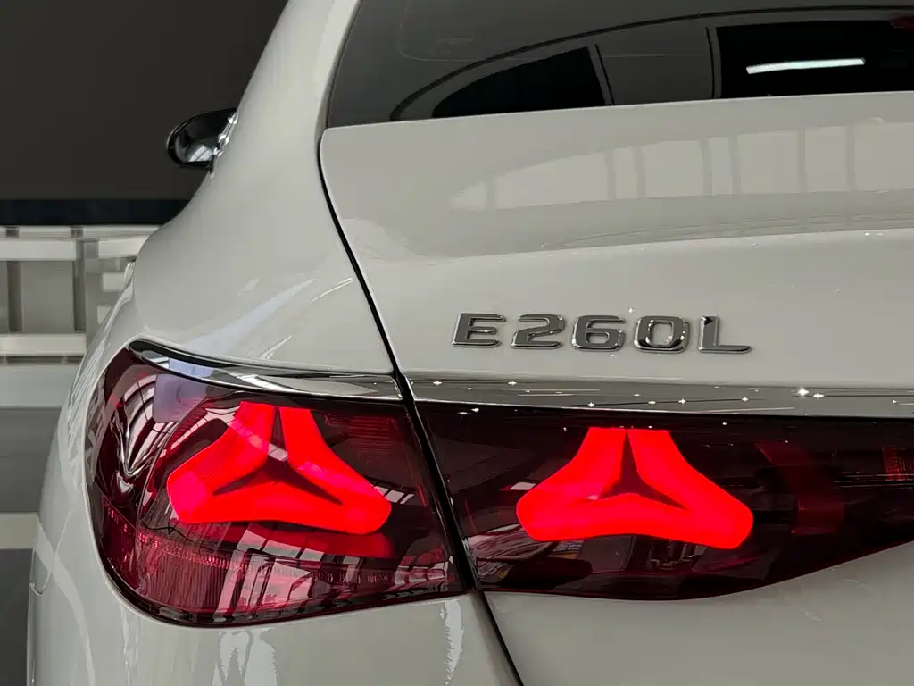 Mercedes-Benz E-Class 2024 E 260 L купить на сайте DeffCars