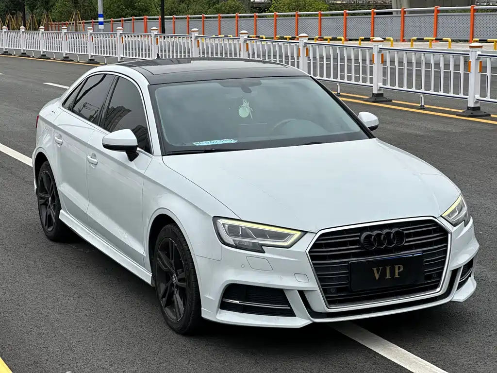 Audi A3 2019 Limousine 35 TFSI Fashion Type National V купить на сайте DeffCars
