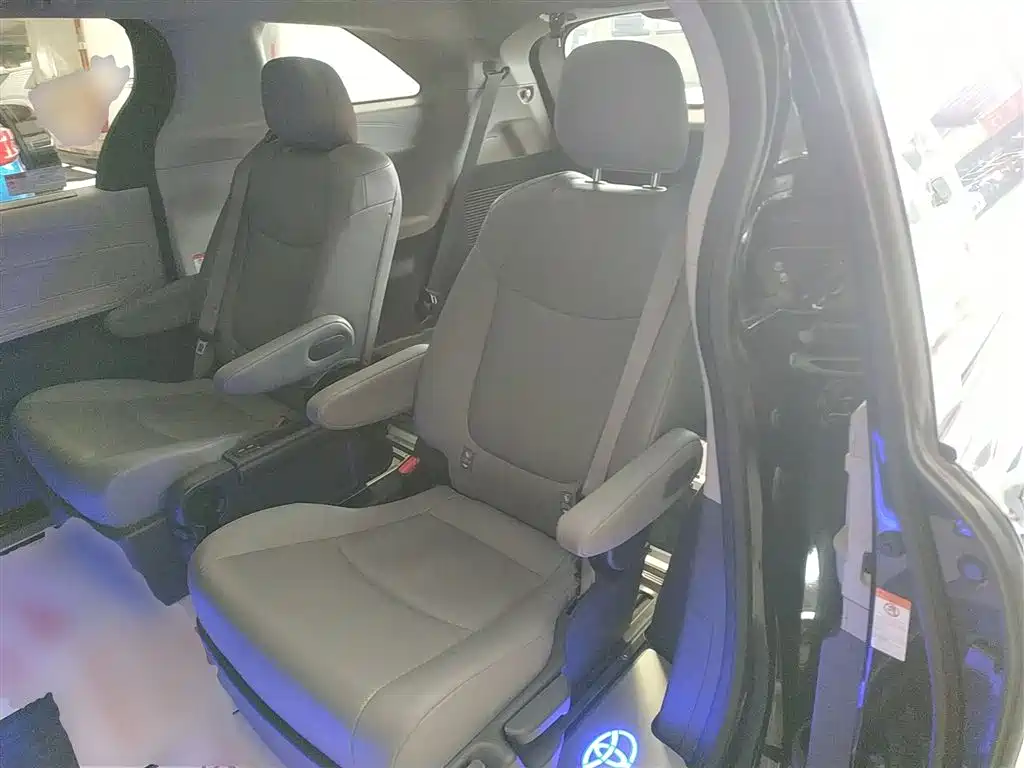 Grevia 2023 2.5L Hybrid Premium PLUS Edition купить на сайте DeffCars