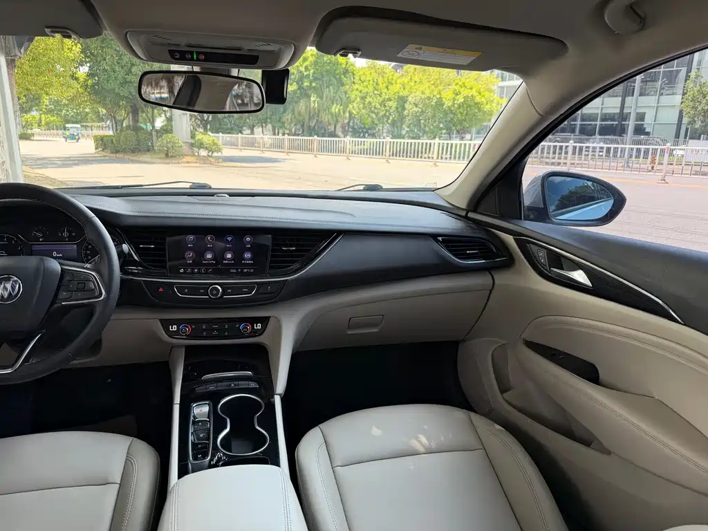 Regal 2021 552T Elite купить на сайте DeffCars