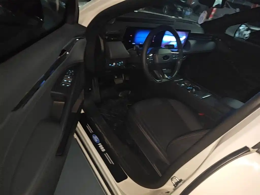 Mondeo 2025 1.5T EcoBoost Comfort Model купить на сайте DeffCars