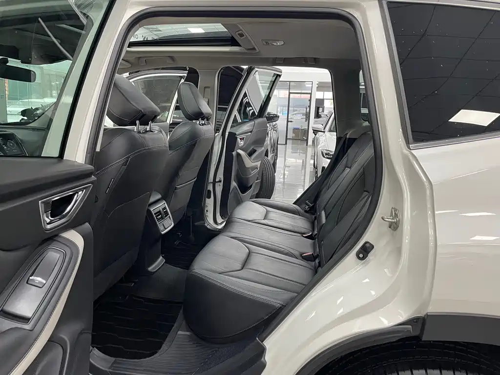 Forester 2022 2.0i AWD Deluxe Edition EyeSight купить на сайте DeffCars