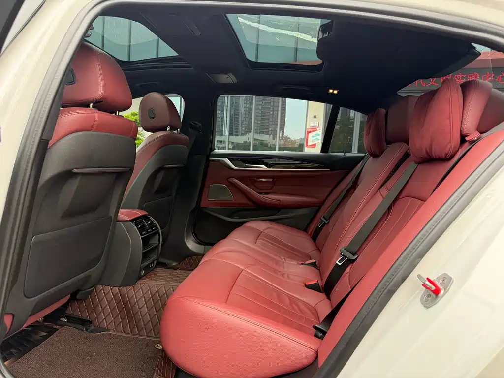 BMW 5 Series 2020 530Li Leading M Sports Package купить на сайте DeffCars
