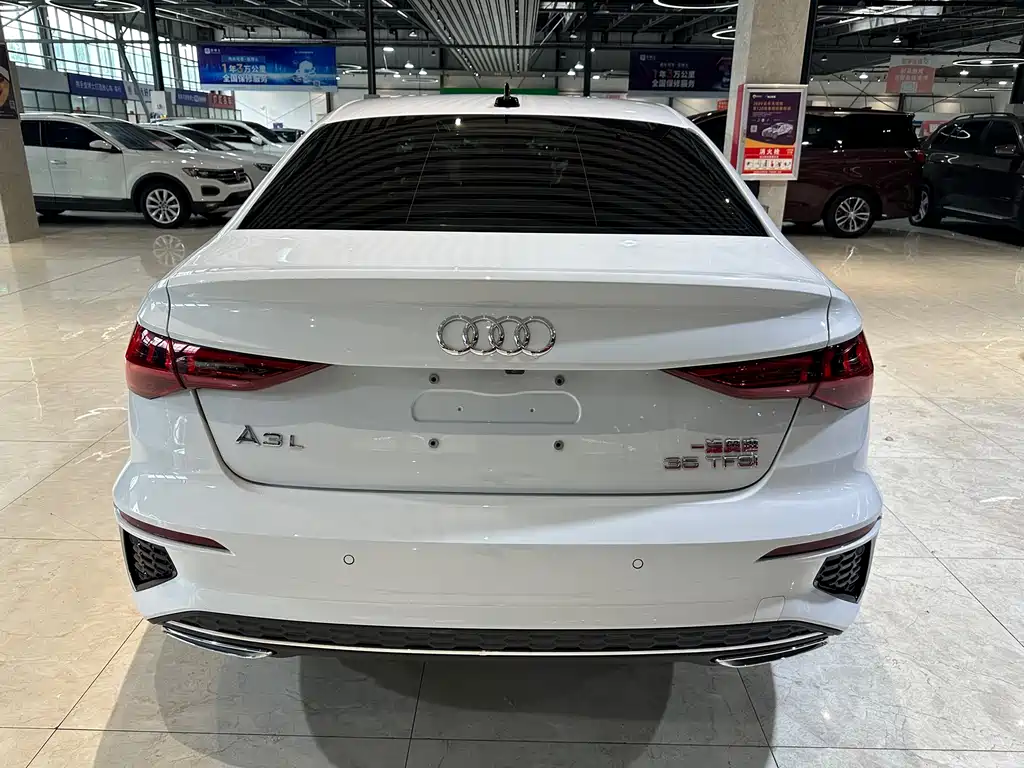 Audi A3 2023 A3L Limousine 35 TFSI Fashion Sporty купить на сайте DeffCars