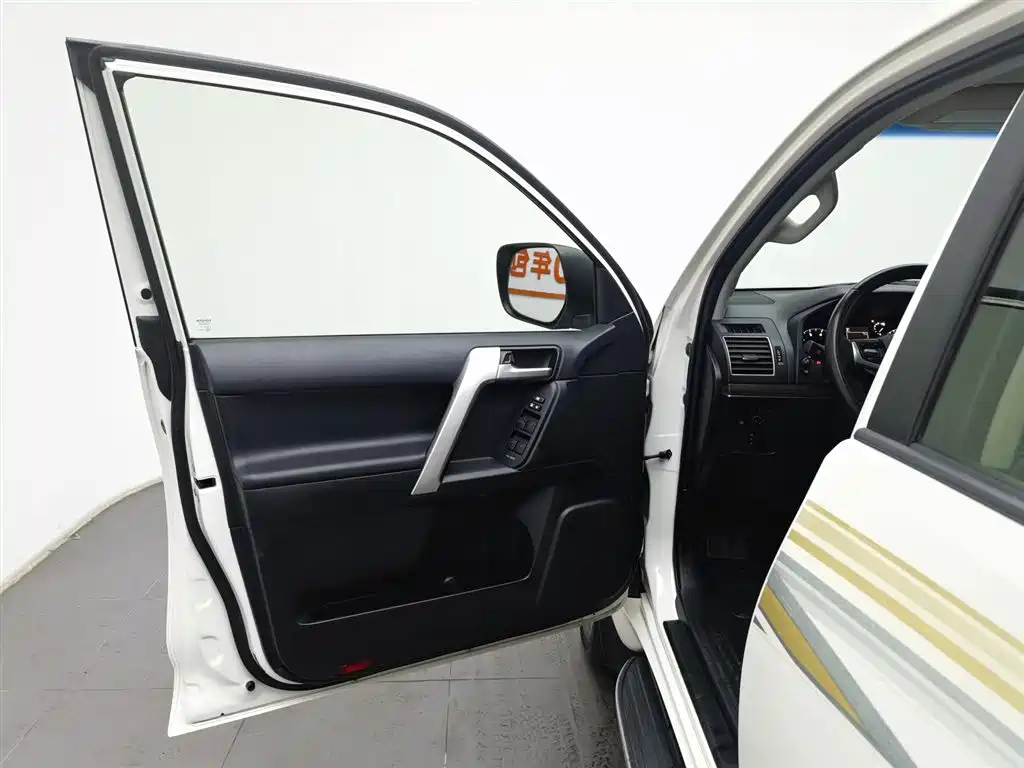Prado 2018 3.5L automatic TX-L NAVI rear mounted spare tire купить на сайте DeffCars