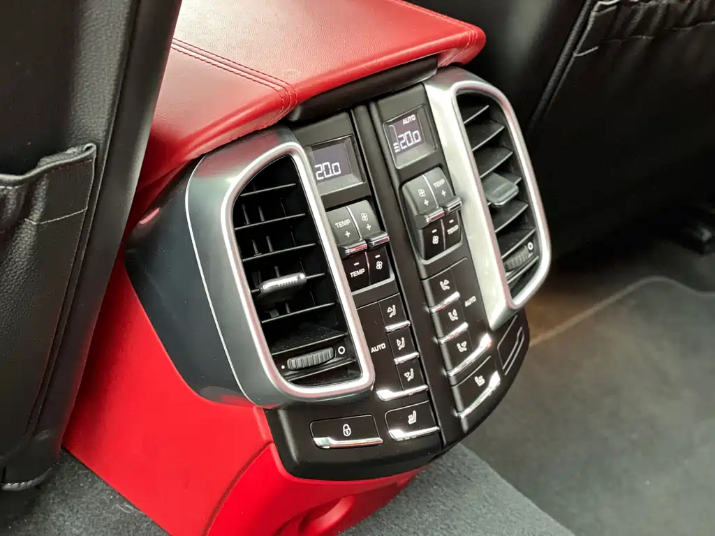 Cayenne 2015 Cayenne Turbo 4.8T купить на сайте DeffCars