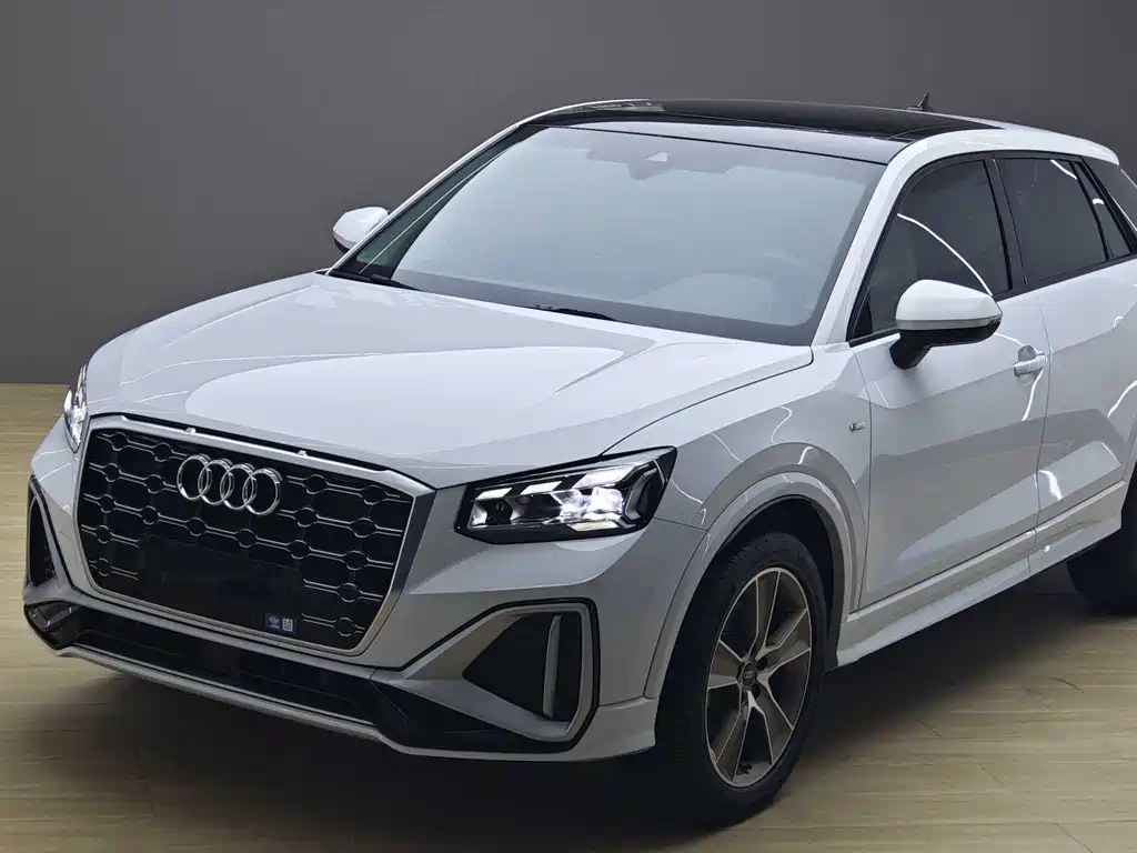 Audi Q2L 2023 35TFSI fashionable and dynamic купить на сайте DeffCars