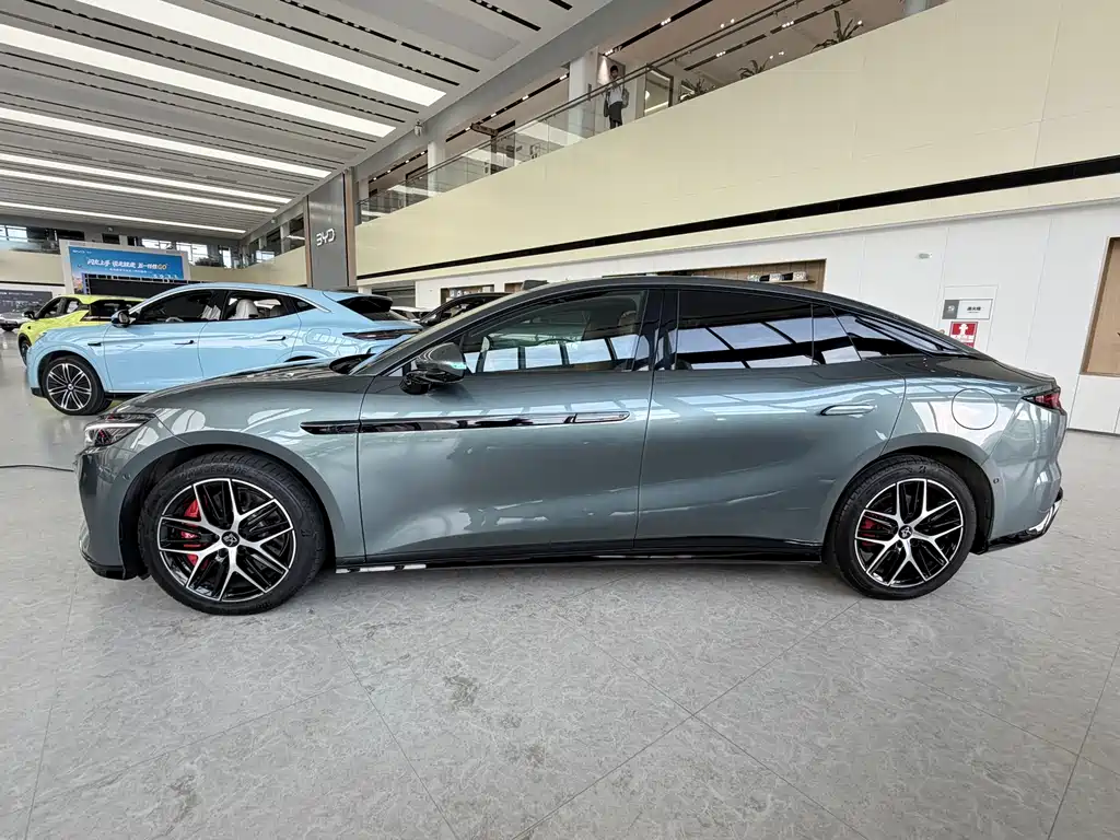 Han L 2025 DM-p four-wheel drive lidar flagship model купить на сайте DeffCars