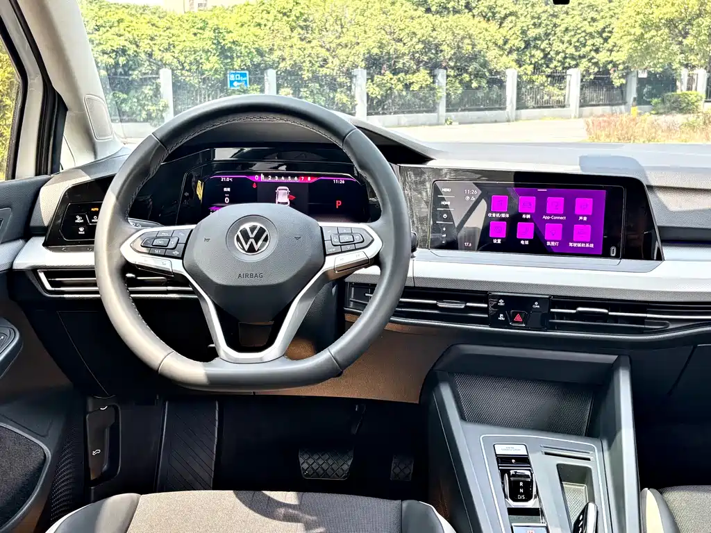 Golf 2023 280TSI DSG Pro купить на сайте DeffCars