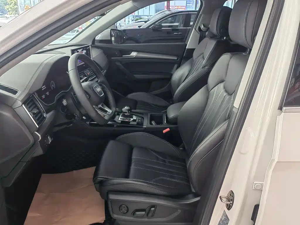 Audi Q5L 2022 facelift 40T luxury and dynamic model купить на сайте DeffCars