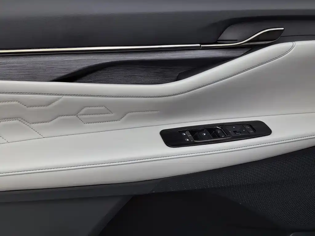 Edge 2023 EdgeL 2.0T EcoBoost 2WD 7 Seater Luxury Edition купить на сайте DeffCars