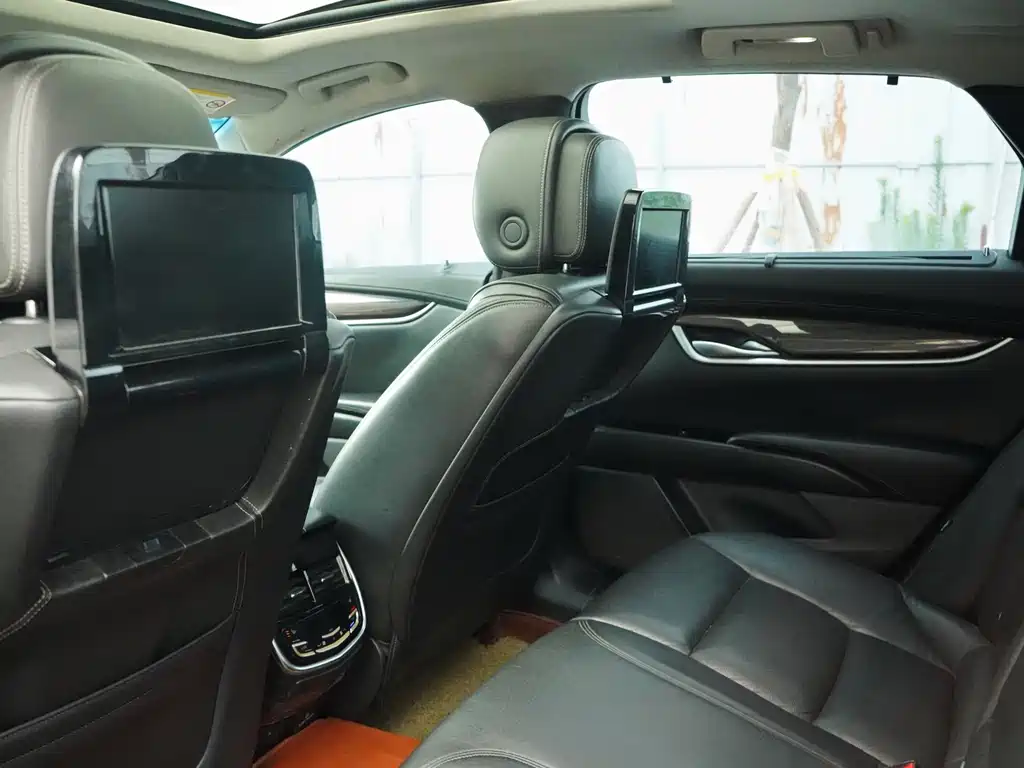 Cadillac XTS 2013 28T luxury model купить на сайте DeffCars