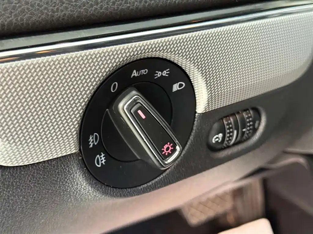 Sagitar 2018 1.6L automatic comfort model купить на сайте DeffCars