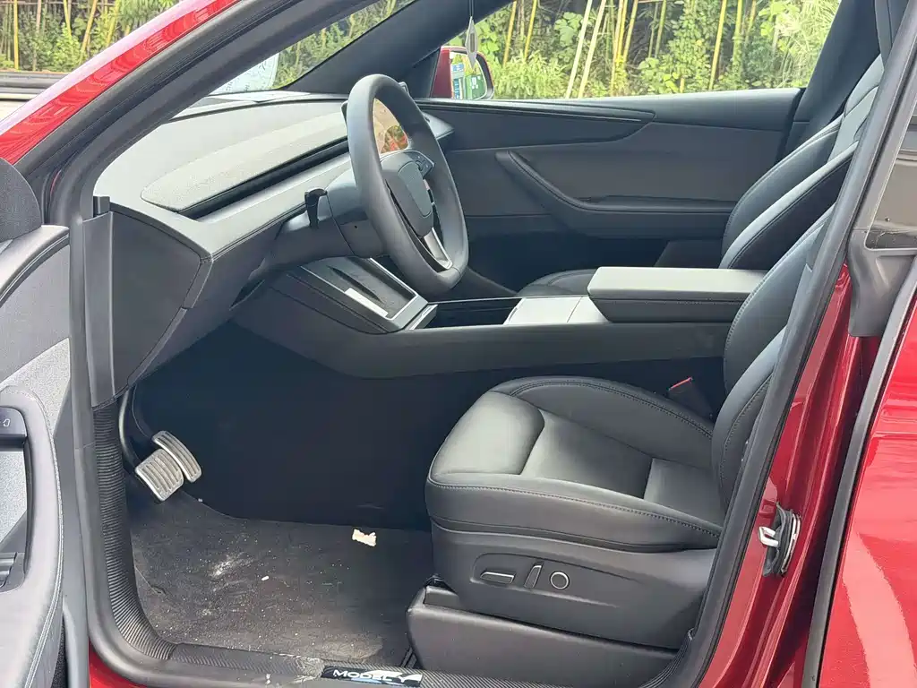 Model Y 2026 rear-wheel drive version купить на сайте DeffCars