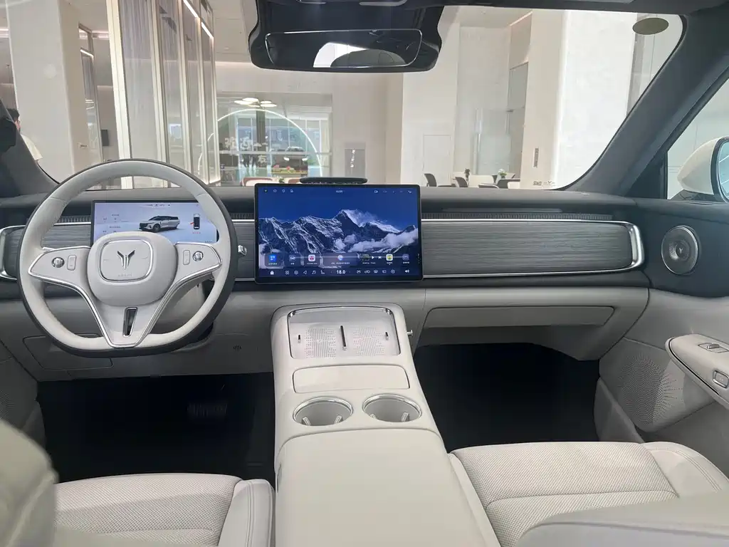 Lantu Zhiyin 2025 four-wheel drive Qiankun version купить на сайте DeffCars