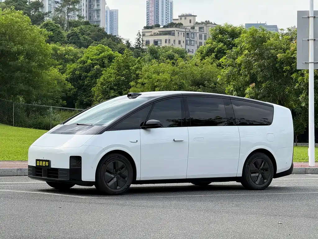Ideal MEGA 2024 Ultra купить на сайте DeffCars