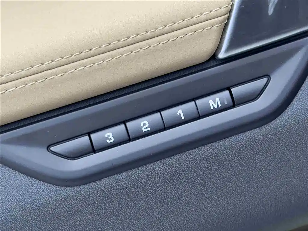 Discovery Sport 2025 249PS Performance Technology Edition купить на сайте DeffCars