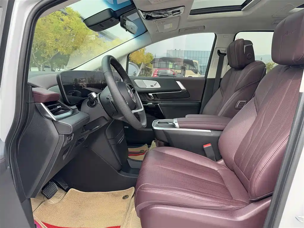 Century 2023 2.0T seven-seat Yunshi Edition купить на сайте DeffCars