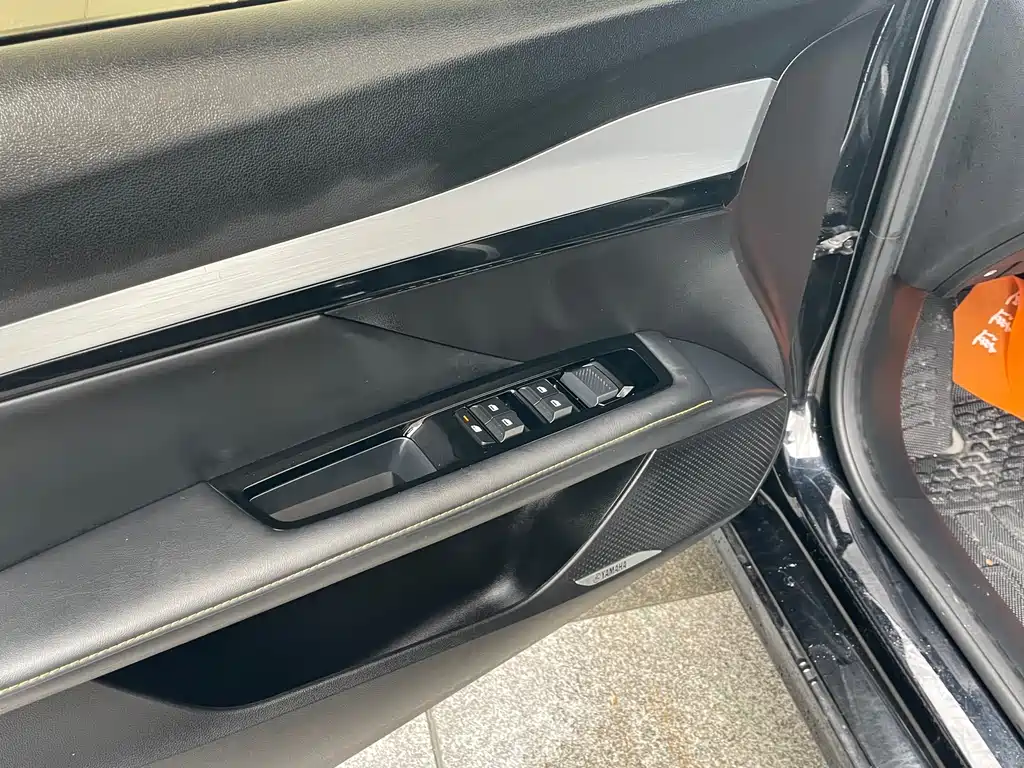 MG5 2022 300TGI DCT Chaoyue Luxury Edition купить на сайте DeffCars