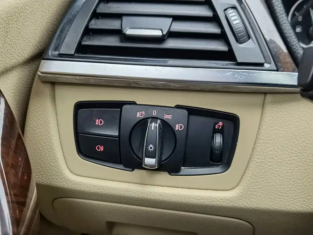 BMW 3 Series 2013 320Li Fashion Model купить на сайте DeffCars