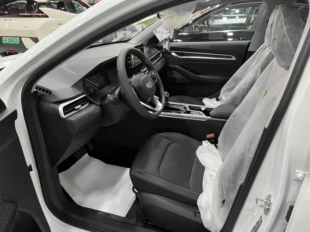 Emgrand 2025 4th Generation 1.5L CVT Star Edition купить на сайте DeffCars