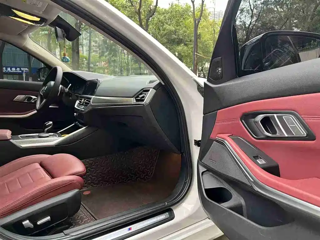 BMW 3 Series 2021 325i M Sports Night Package купить на сайте DeffCars