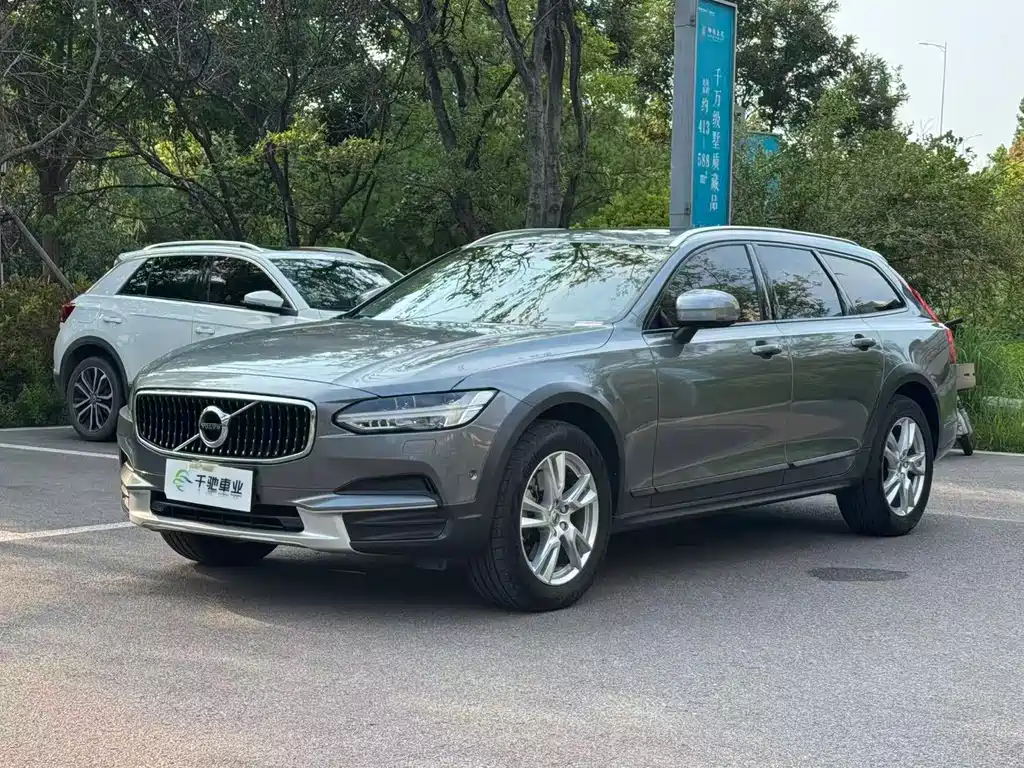 Volvo V90 2017 Cross Country T5 AWD Zhiyuan Edition купить на сайте DeffCars