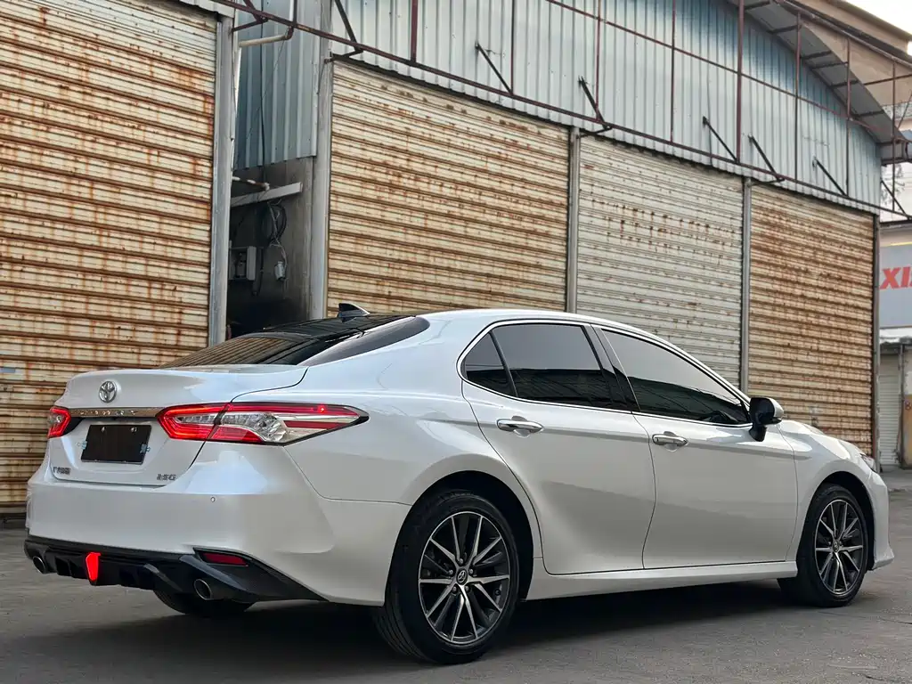 Camry 2023 2.5G Deluxe Edition купить на сайте DeffCars