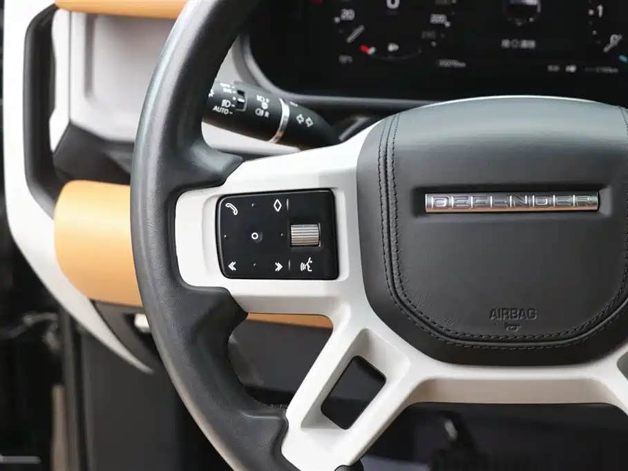 Land Rover Defender 2023 facelift 110 3.0T P400 X-DYNAMIC HSE купить на сайте DeffCars
