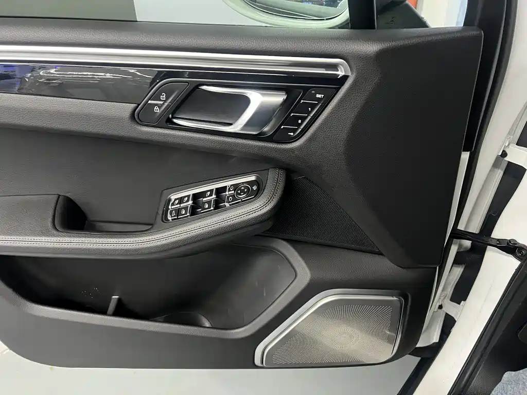 Macan 2020 Macan 2.0T купить на сайте DeffCars