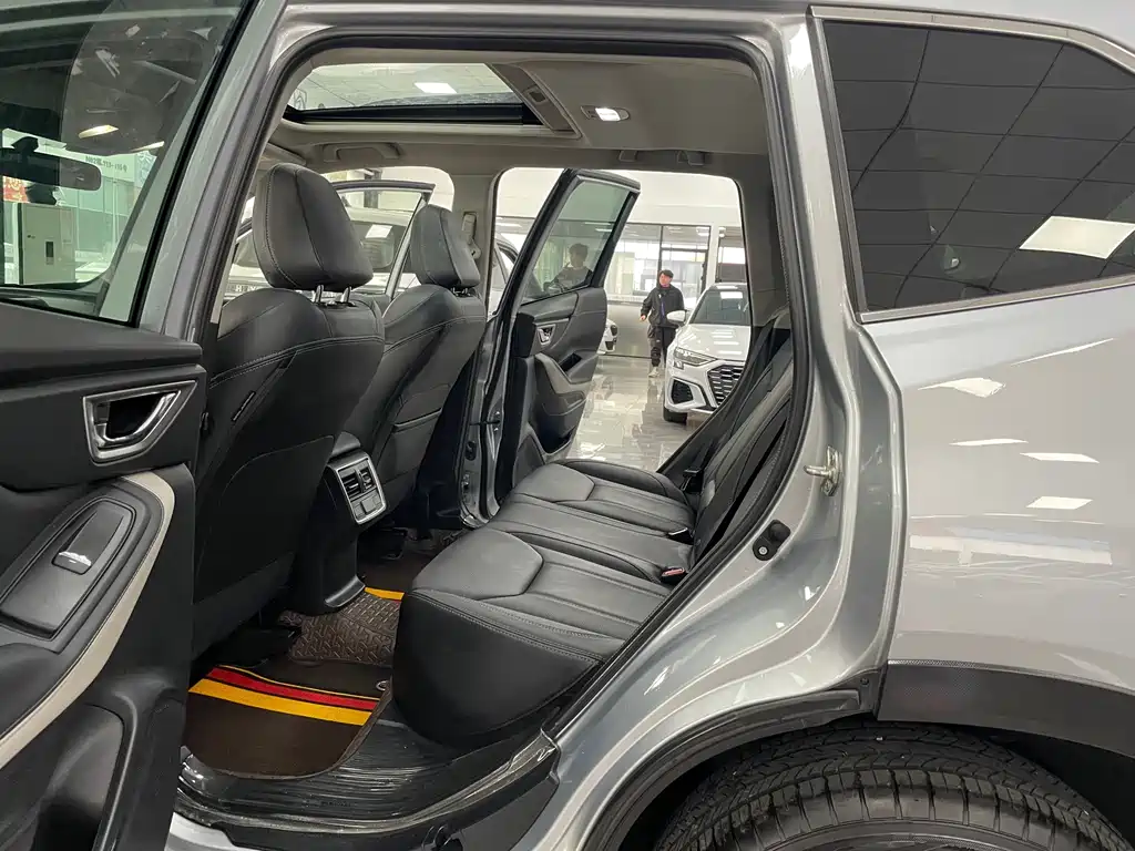 Forester 2022 2.0i AWD Deluxe Edition EyeSight купить на сайте DeffCars