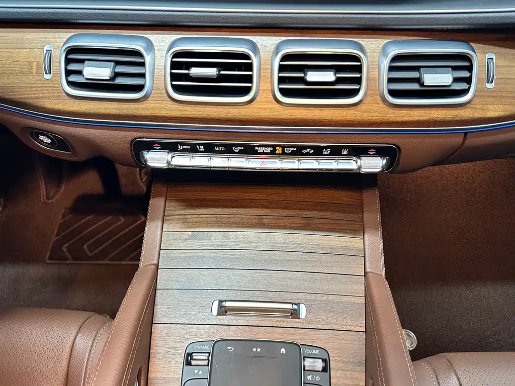 Mercedes-Benz GLE New Energy 2024 GLE 400 e 4MATIC купить на сайте DeffCars